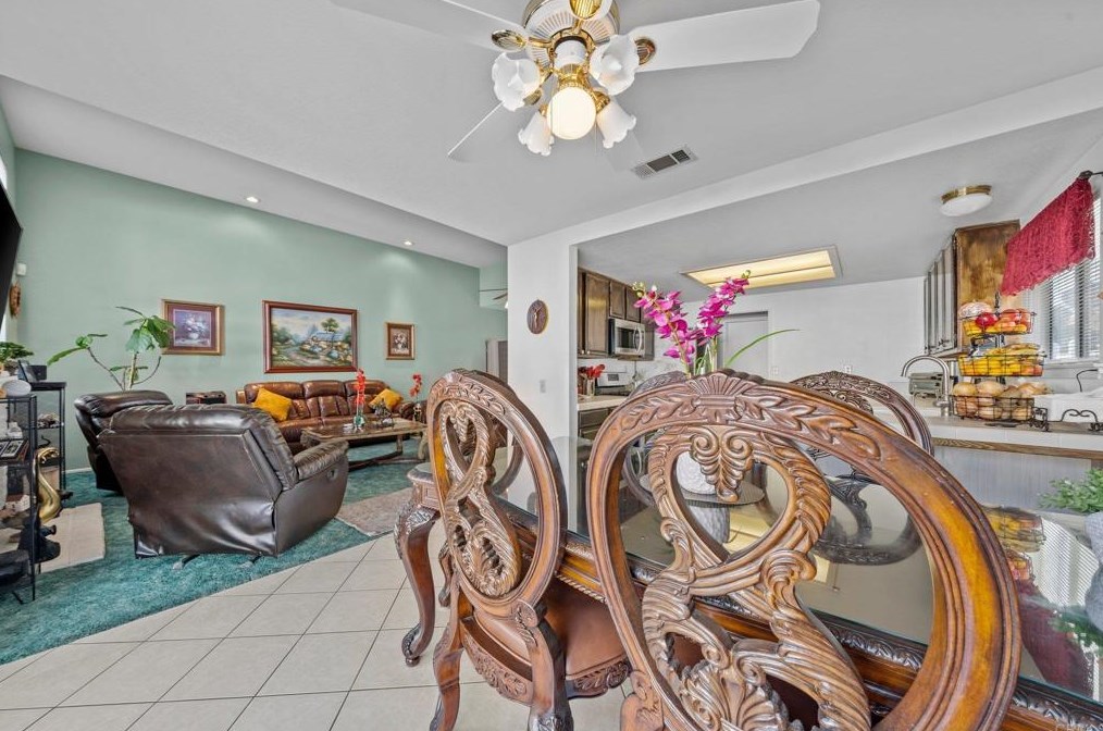 2616 Las Brisas Way, Hemet CA  92545-1580 exterior