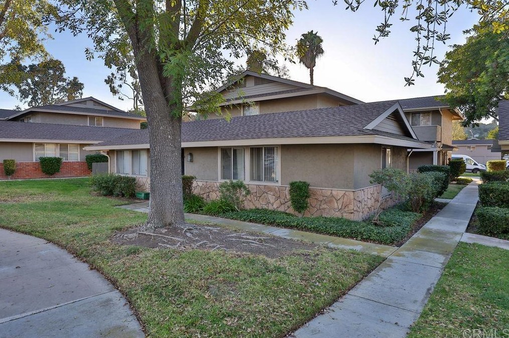 991 Amistad Pl #b, El Cajon, CA 92019
