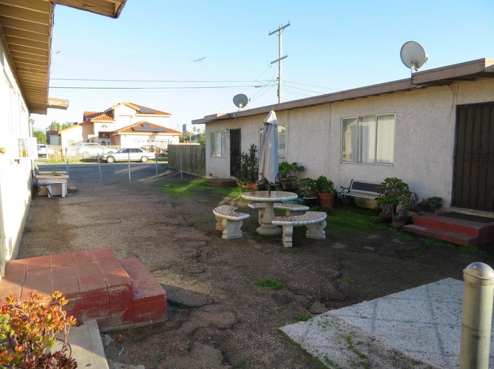 234 Date St, Chula Vista CA  91911-6207 exterior