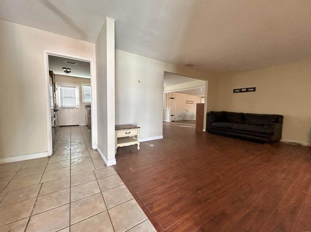 848 Denise Ln, El Cajon, CA 92020
