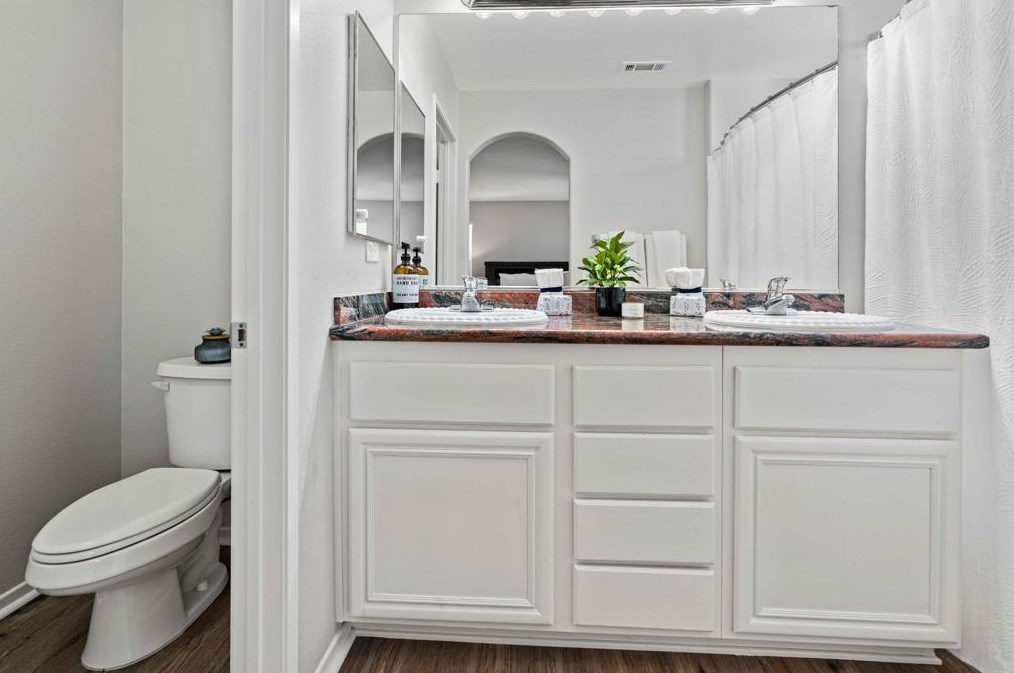 1467 Sutter Buttes St, Chula Vista CA  91913-2946 exterior