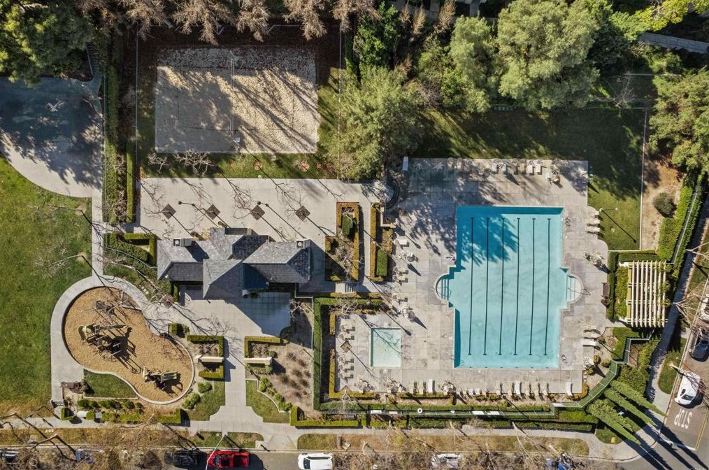 1467 Sutter Buttes St, Chula Vista CA  91913-2946 exterior