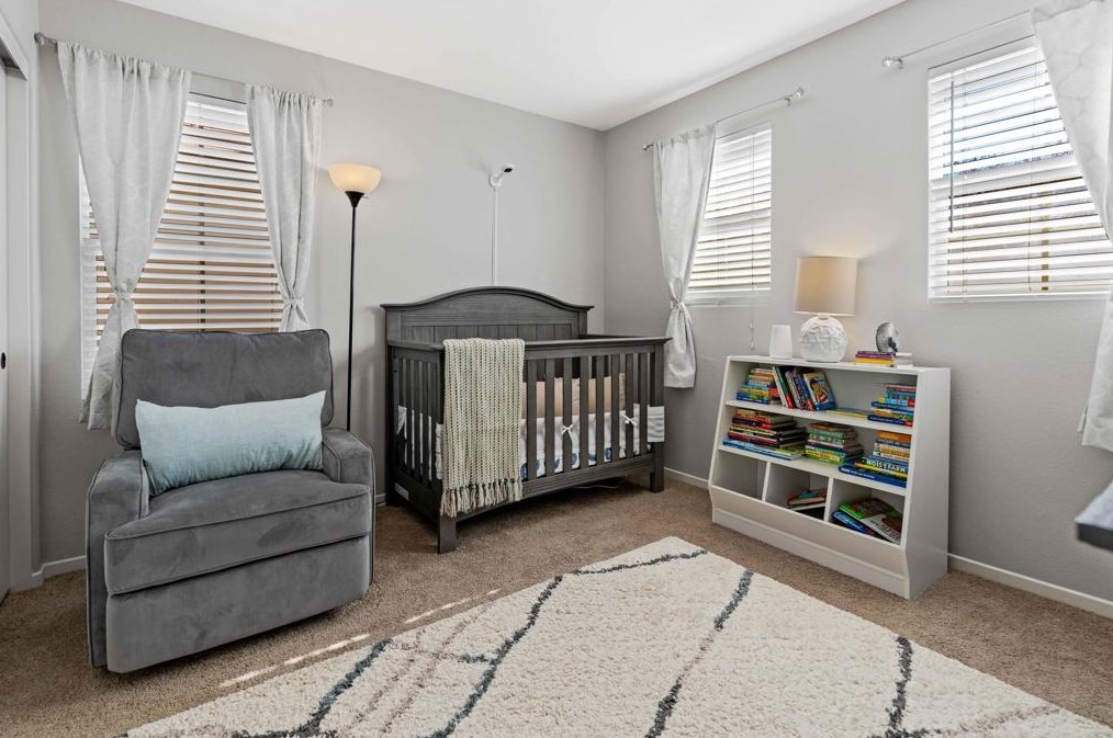 1467 Sutter Buttes St, Chula Vista CA  91913-2946 exterior