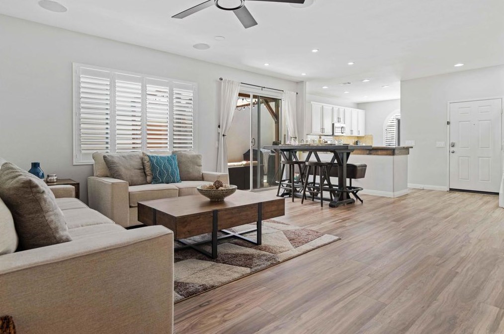 1467 Sutter Buttes St, Chula Vista CA  91913-2946 exterior