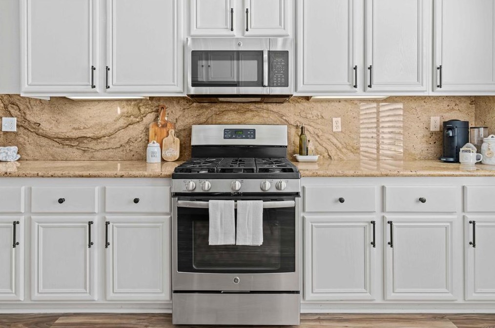 1467 Sutter Buttes St, Chula Vista CA  91913-2946 exterior