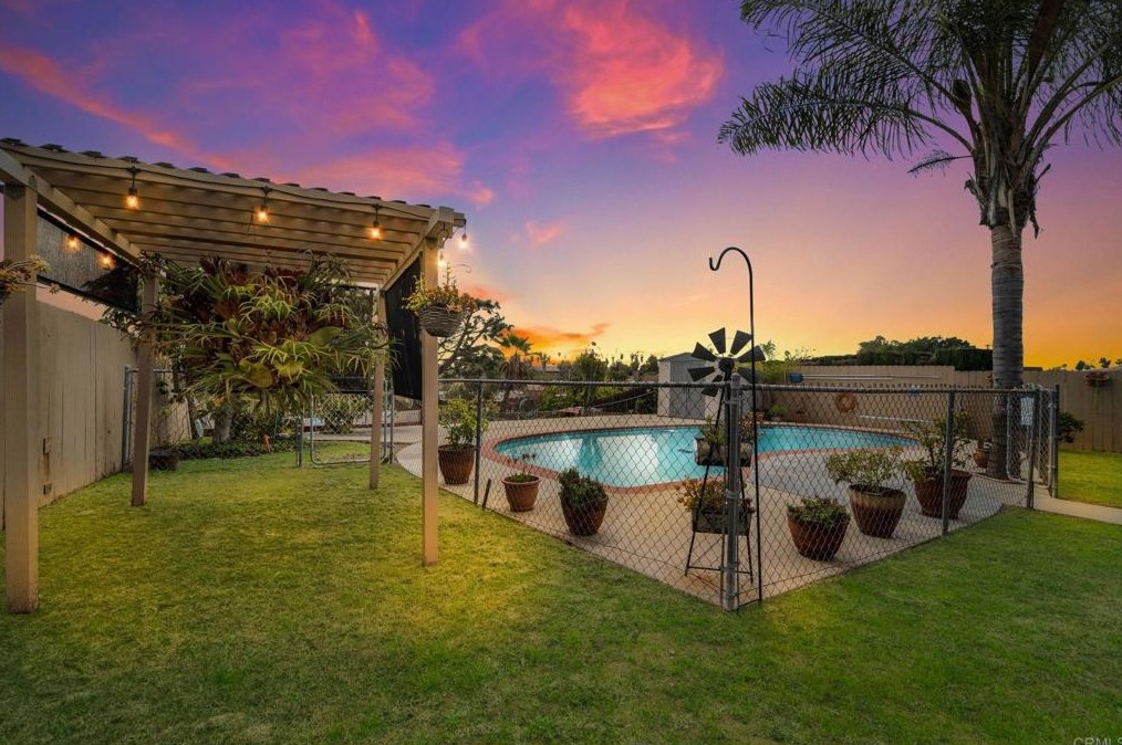 8147 Dorchester St, Spring Valley, CA 91977-3719