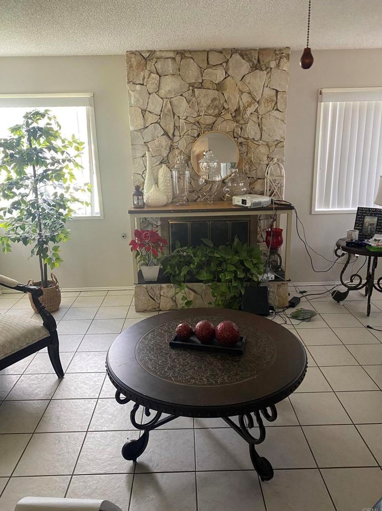 13123 Lakeshore Dr, Lakeside, CA 92040