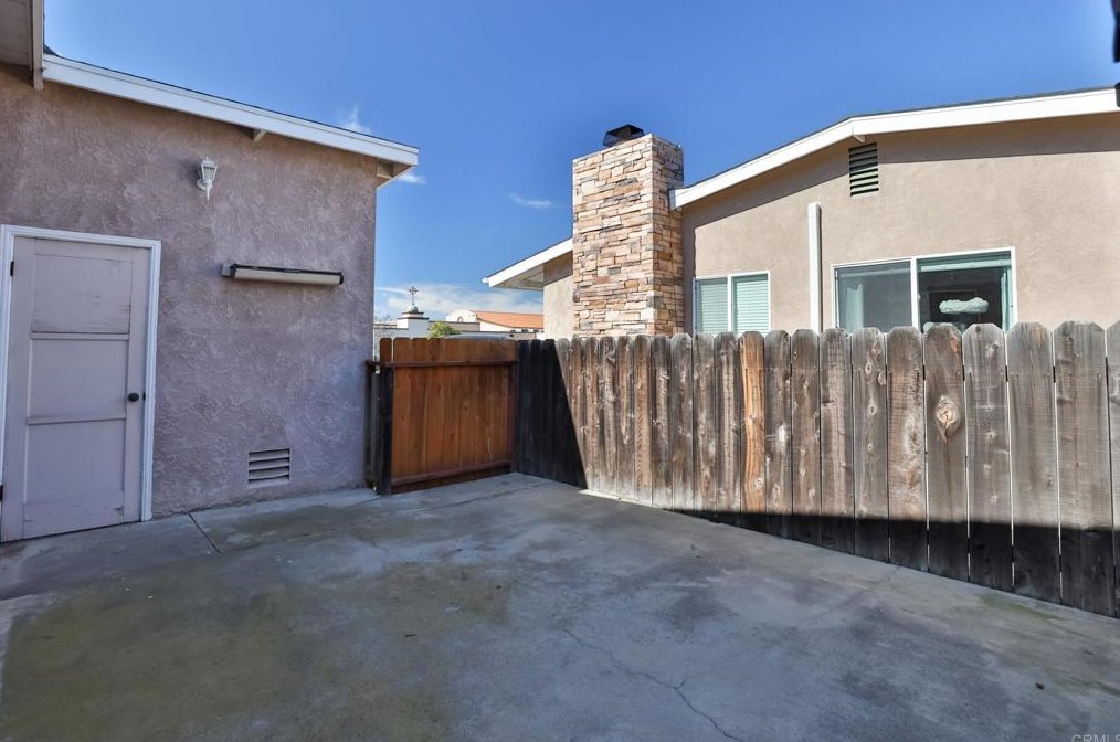 1139 Cuyamaca Ave, Chula Vista CA  91911-3505 exterior