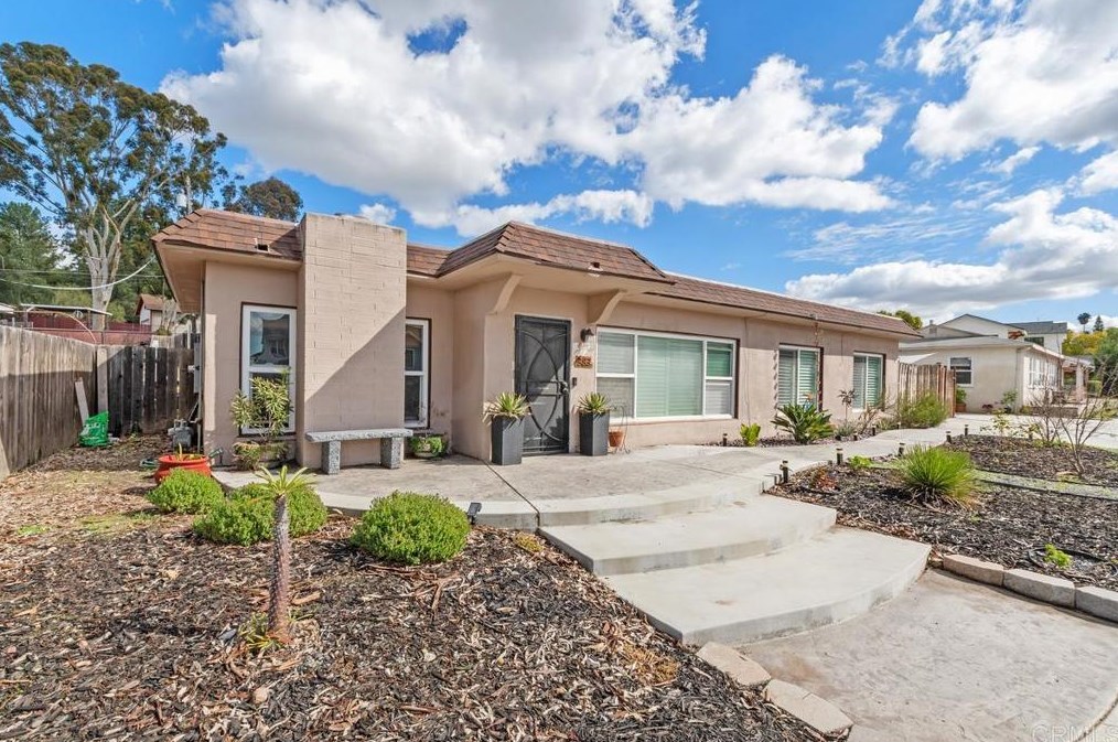 383 Westwind Dr, El Cajon, CA 92020-2847