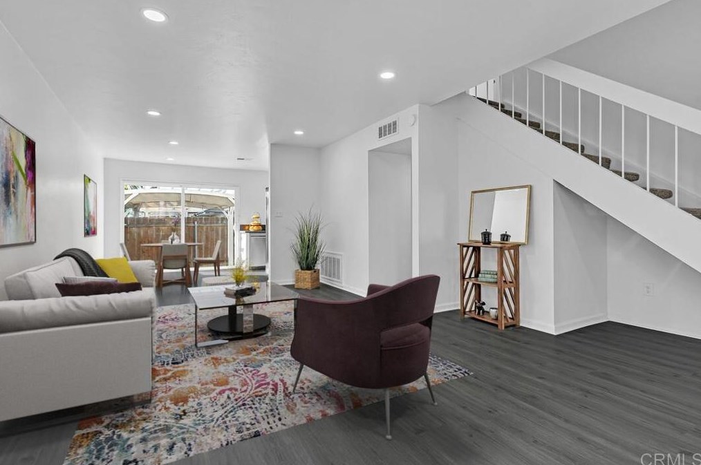 10602 Magnolia Ave, Santee, CA 92071-1211