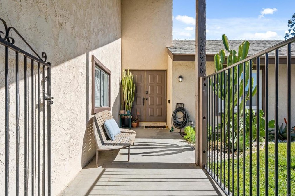 30078 Mira Loma Dr, Temecula, CA 92592