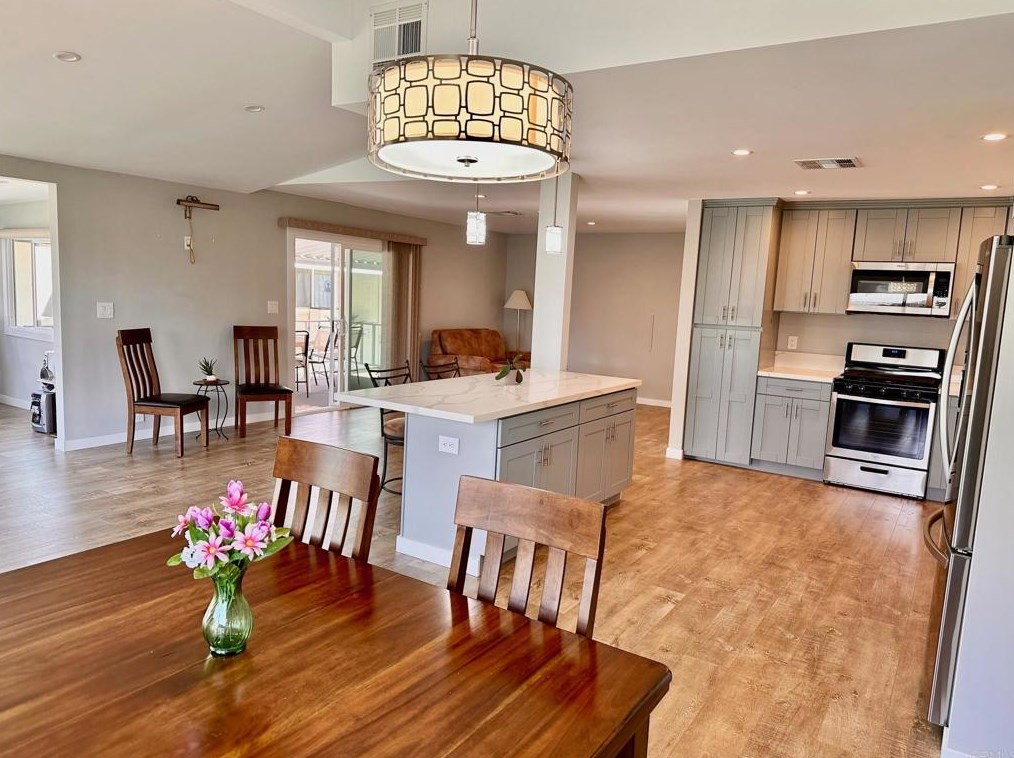 276 N El Camino Real #261, Oceanside, CA 92058