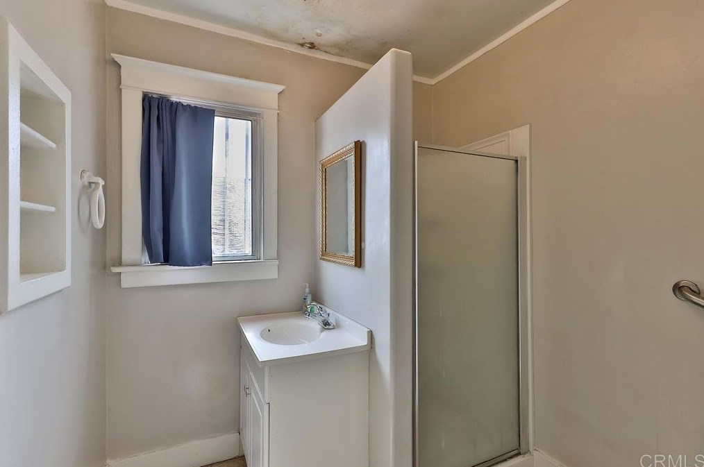 114 Division St, National City CA  91950-1251 exterior