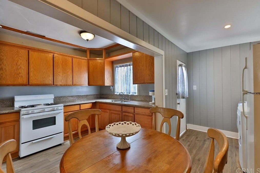 114 Division St, National City CA  91950-1251 exterior