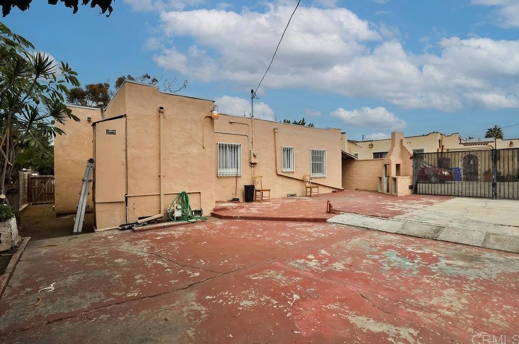 114 Division St, National City CA  91950-1251 exterior