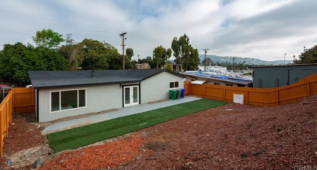 8859 Crestmore Ave, Spring Valley CA  91977-4739 exterior