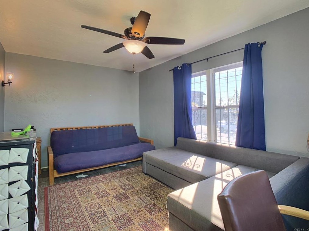 114 E 24th St, National City, CA 91950