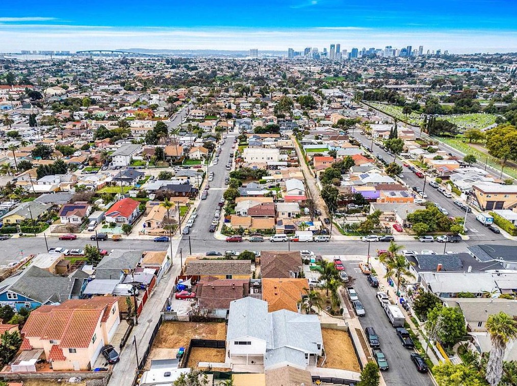 3819 Superba St, San Diego, CA 92113