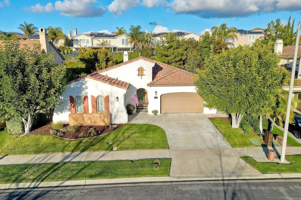 1037 Hawthorne Creek Dr, Chula Vista, CA 91914-2618