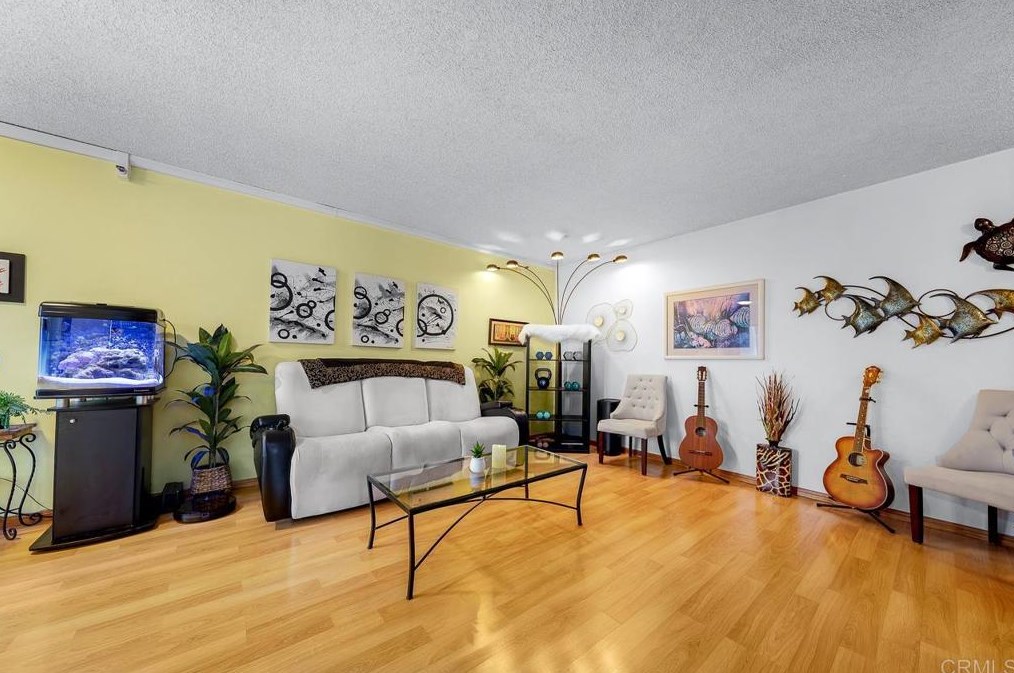 7502 Parkway Dr #210, La Mesa, CA 91942