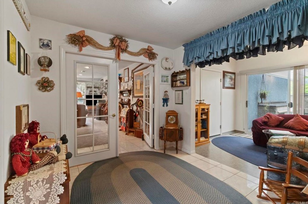 11311 Manzanita Rd, Lakeside CA  92040-1051 exterior