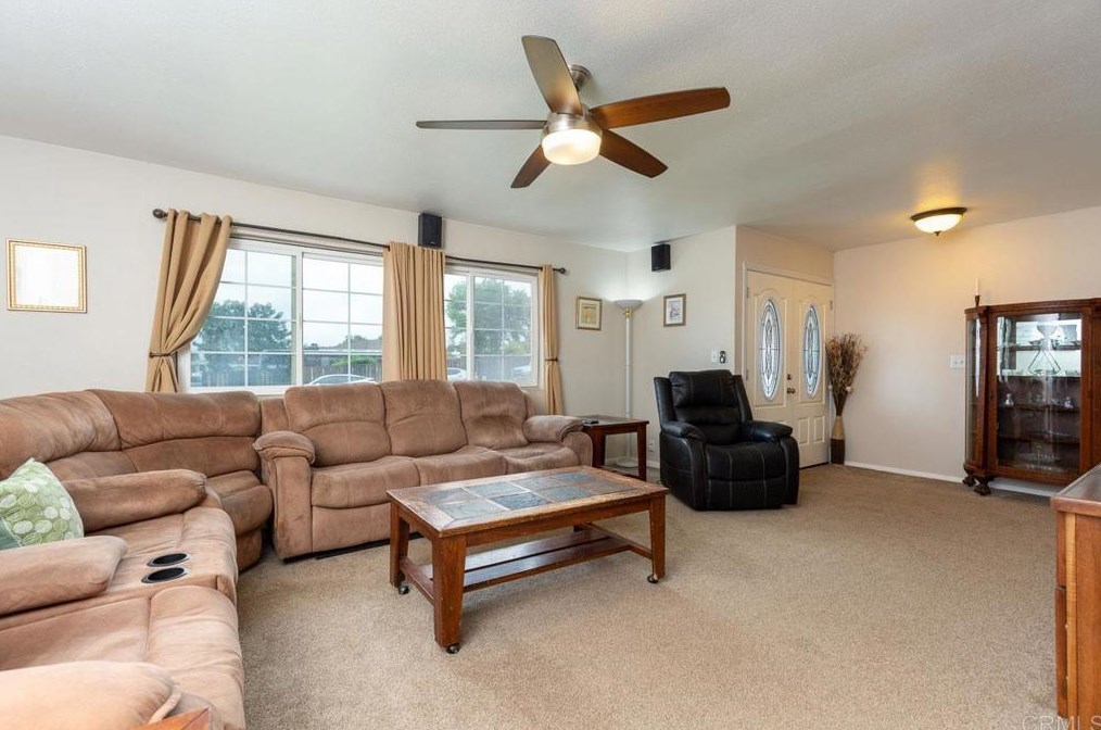 13182 Pam Ln, Lakeside CA  92040-3330 exterior