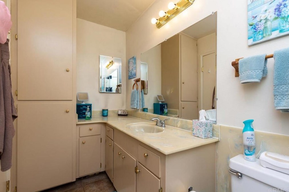 13182 Pam Ln, Lakeside CA  92040-3330 exterior