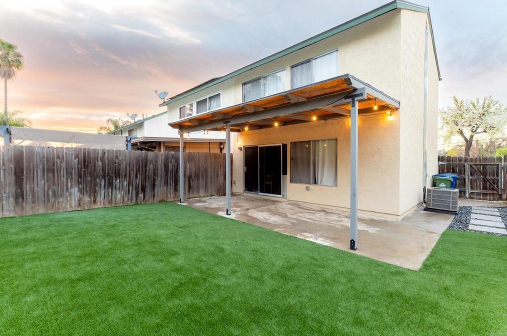 8903 Ildica St, Spring Valley CA  91977-3533 exterior
