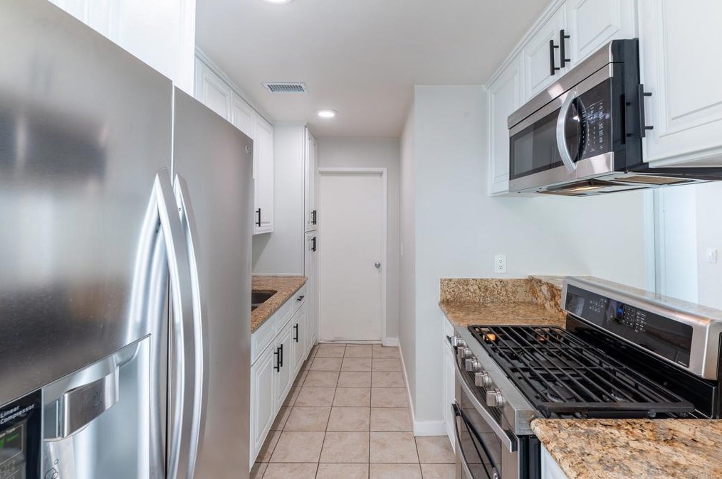 8903 Ildica St, Spring Valley CA  91977-3533 exterior