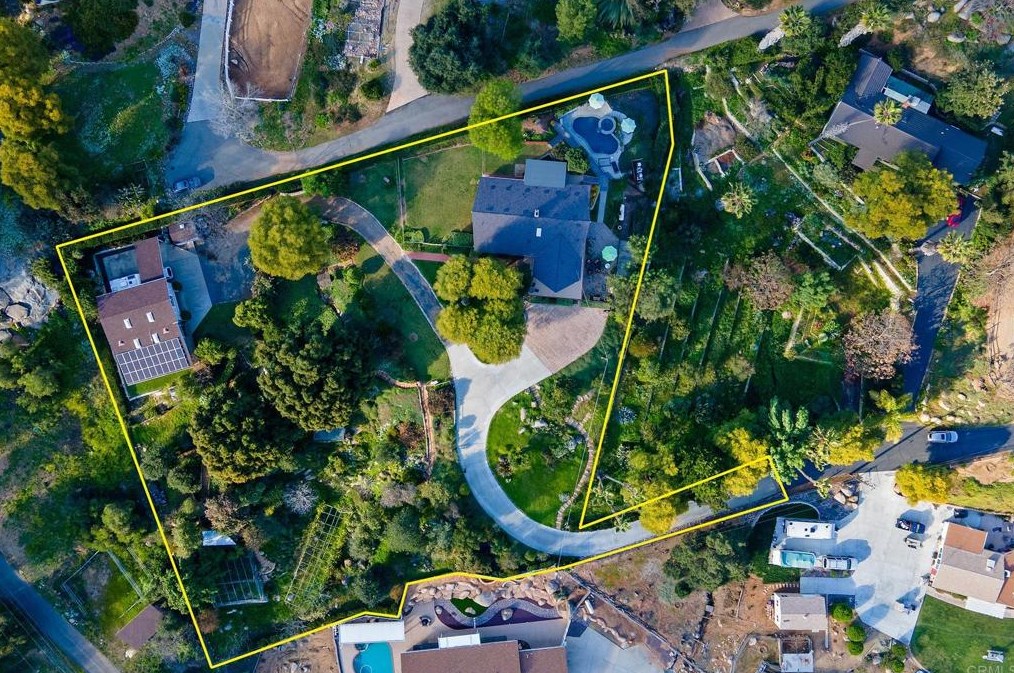 11010 Valle Vista Rd, Lakeside, CA 92040