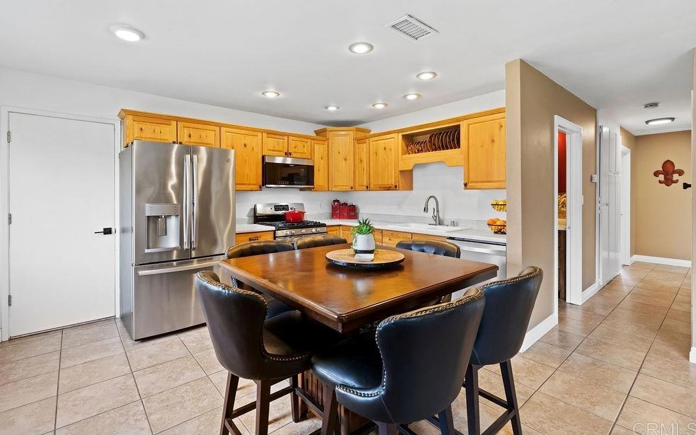 13401 Appaloosa Dr, Lakeside, CA 92040
