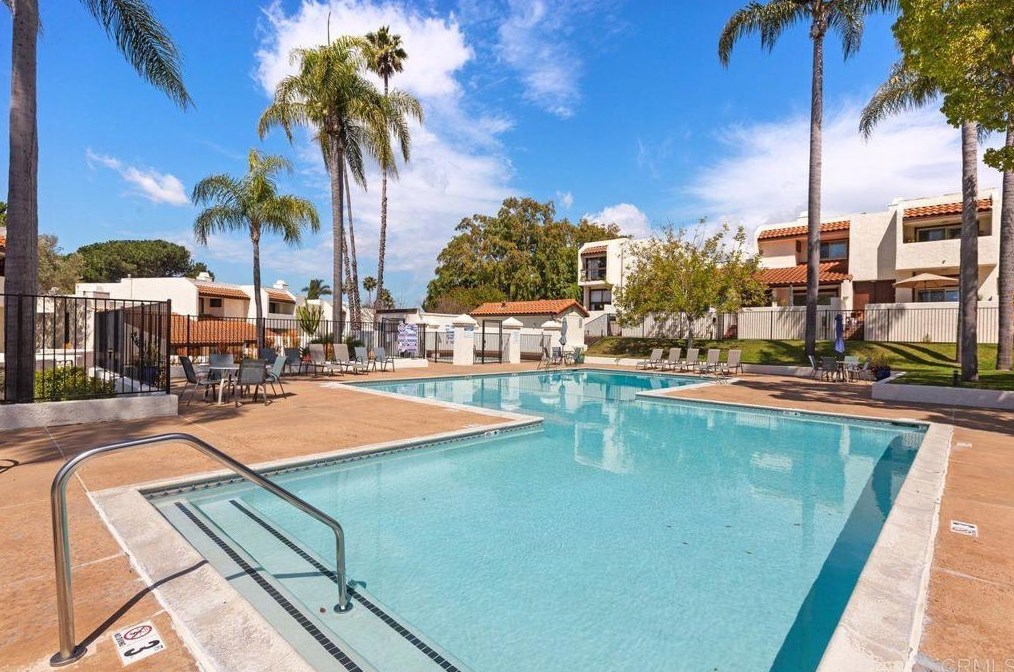 6844 Caminito Del Greco, San Diego CA 92120-2221 exterior