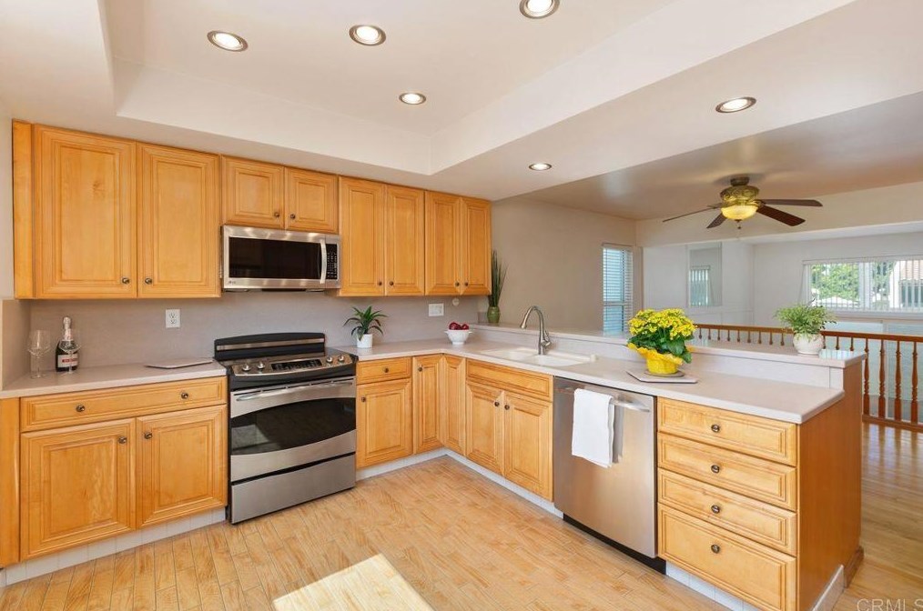 6844 Caminito Del Greco, San Diego CA 92120-2221 exterior