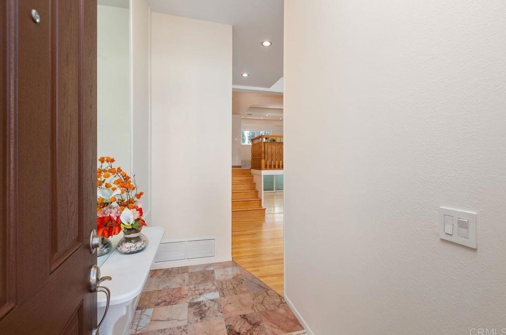 6844 Caminito Del Greco, San Diego, CA 92120-2221