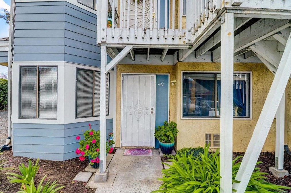 12616 Lakeshore Dr #49, Lakeside, CA 92040