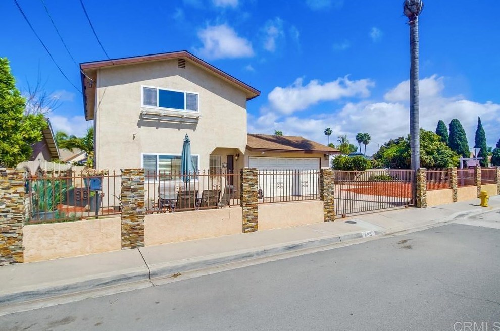 883 Harris Ave, San Diego, CA 92154-1327