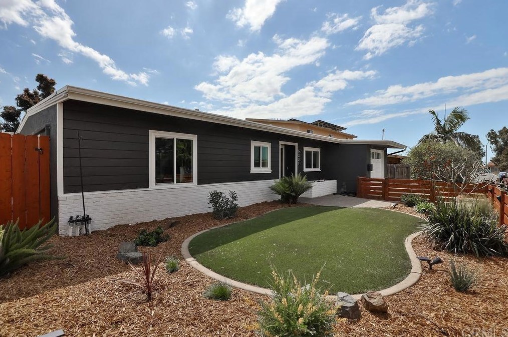 6321 Celia Vista Dr, San Diego, CA 92115-6731