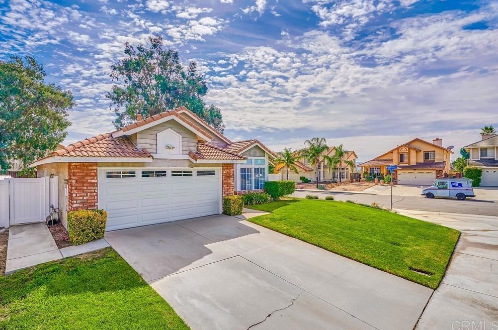 12940 Orleans Dr, Moreno Valley CA  92555-2310 exterior