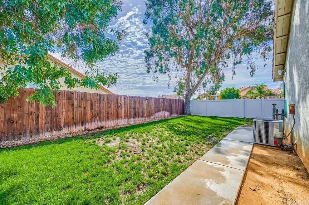 12940 Orleans Dr, Moreno Valley CA  92555-2310 exterior