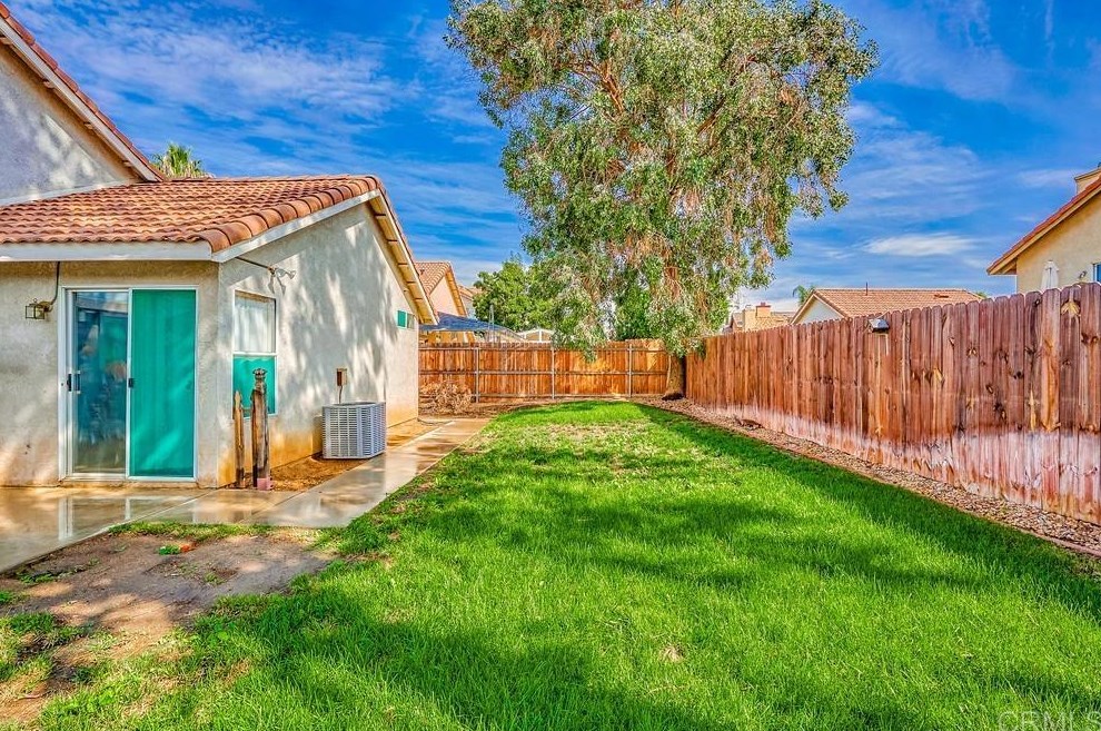 12940 Orleans Dr, Moreno Valley CA  92555-2310 exterior