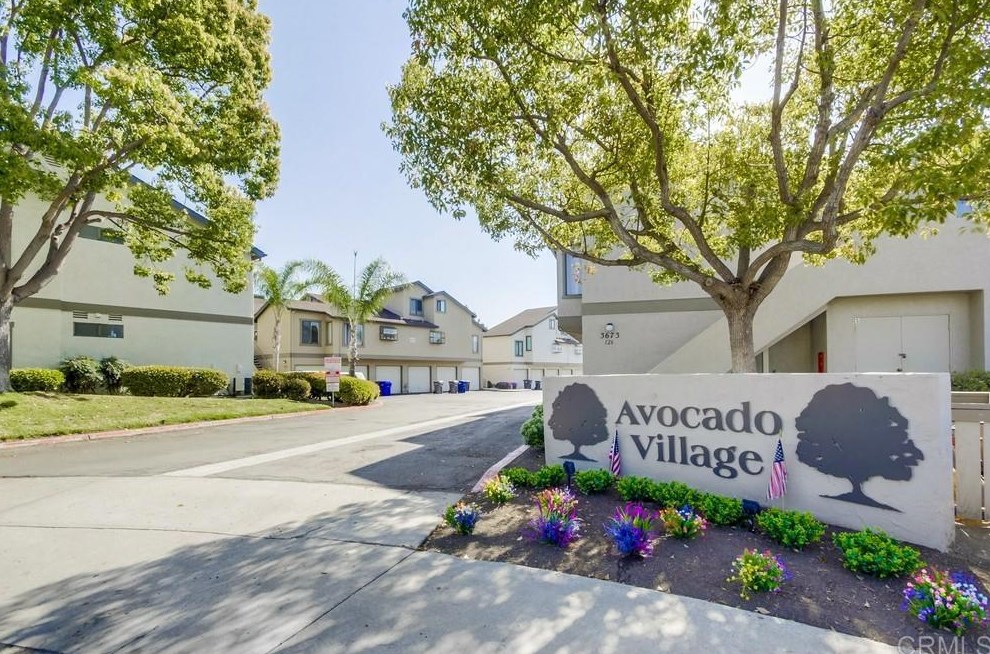 3637 Avocado Village Ct, La Mesa CA  91941-7369 exterior
