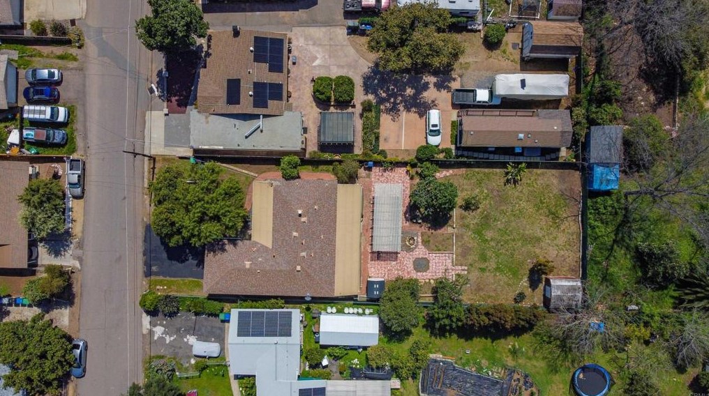 8322 Sunset Rd, Lakeside, CA 92040-5623