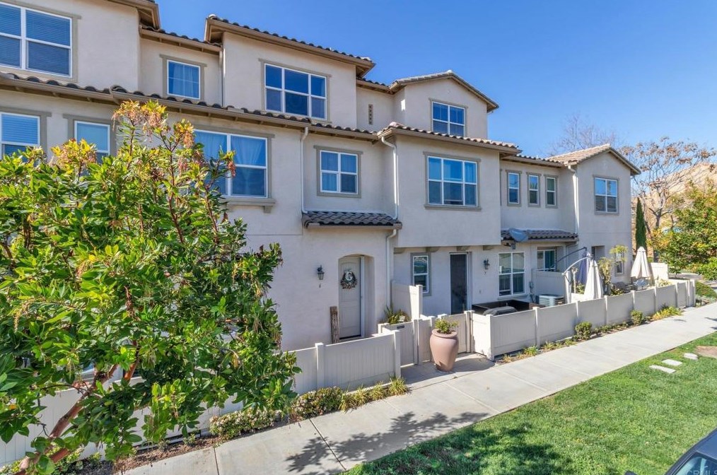 1395 Santa Diana #6, Chula Vista, CA 91913