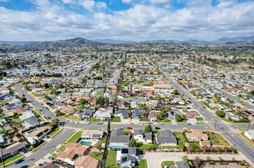 1482 Dumar Ave, El Cajon CA  92019-2523 exterior