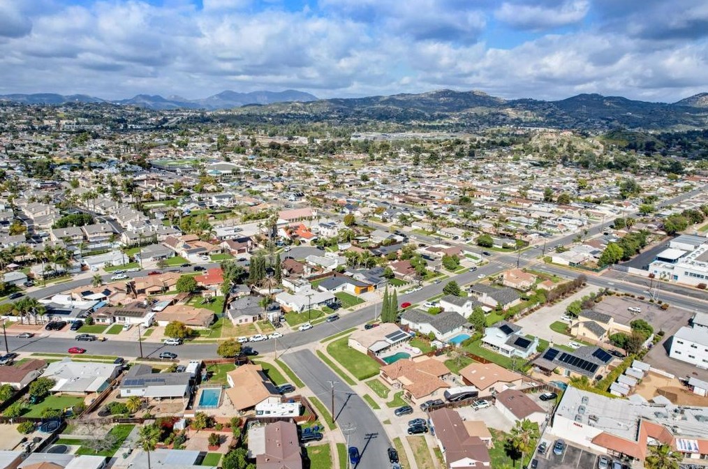 1482 Dumar Ave, El Cajon CA  92019-2523 exterior