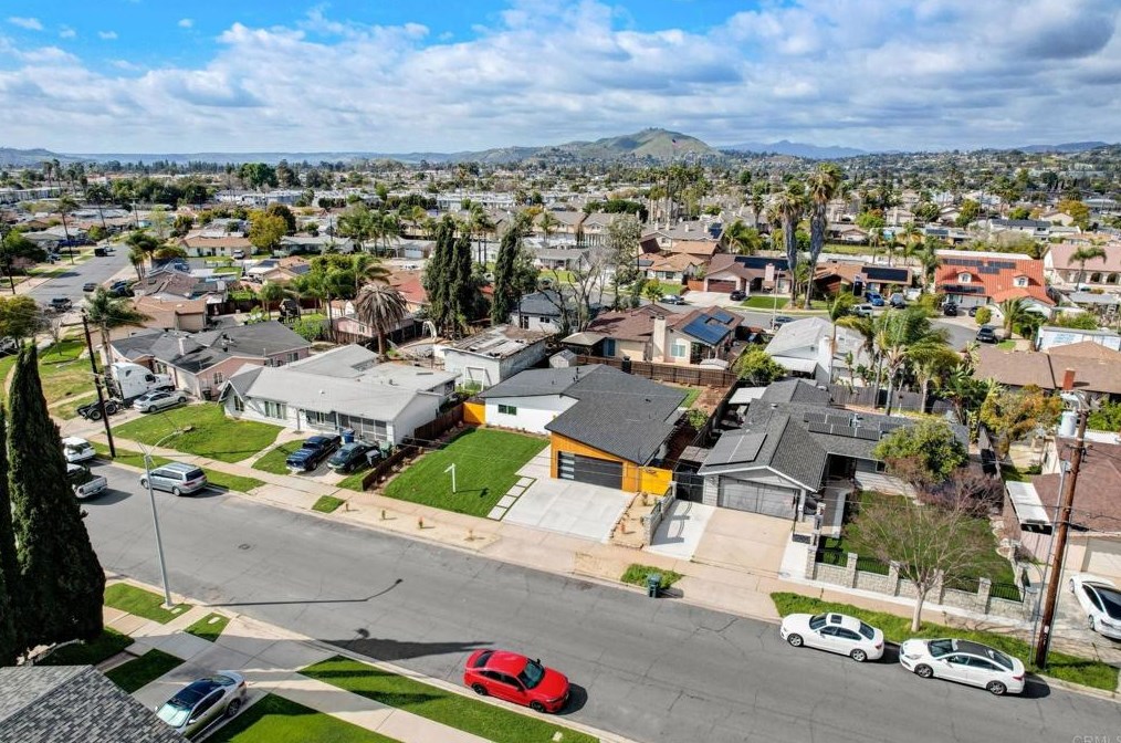 1482 Dumar Ave, El Cajon CA  92019-2523 exterior