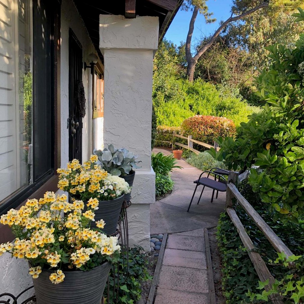 9880 Caminito Cuadro, San Diego, CA 92129-2841