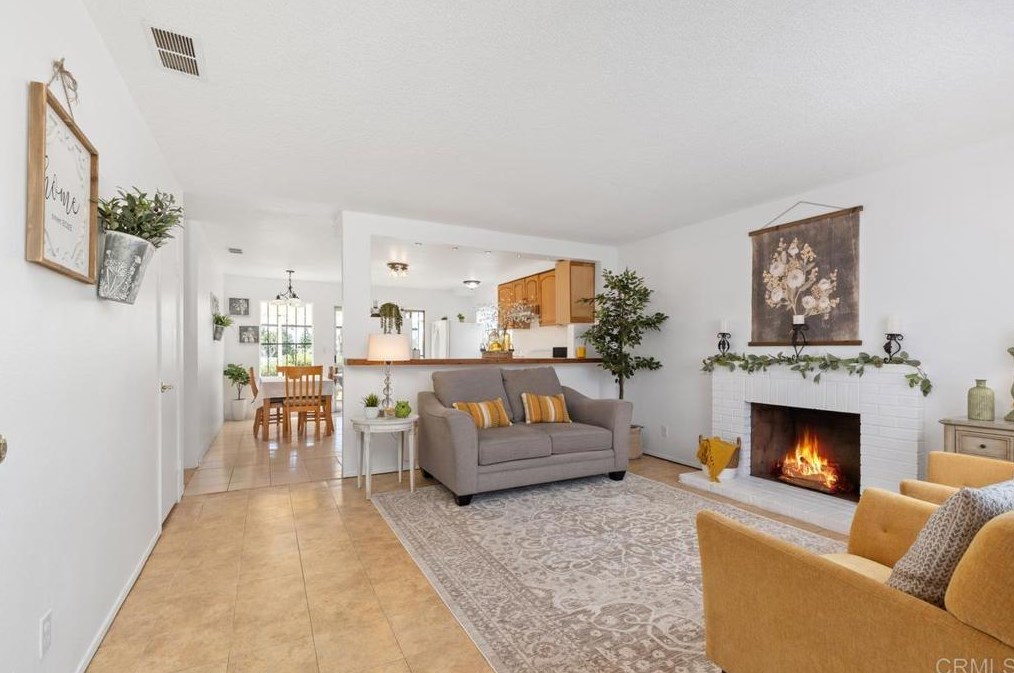 4757 Crooked Creek Ct, San Diego, CA 92113-3545