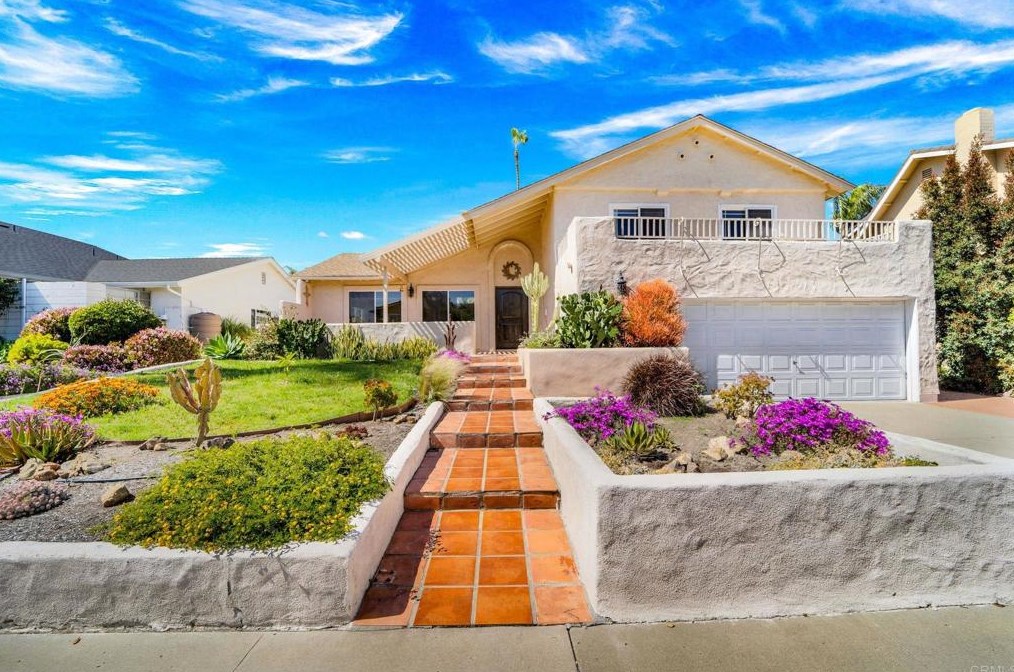 7556 El Paso St, La Mesa, CA 91942