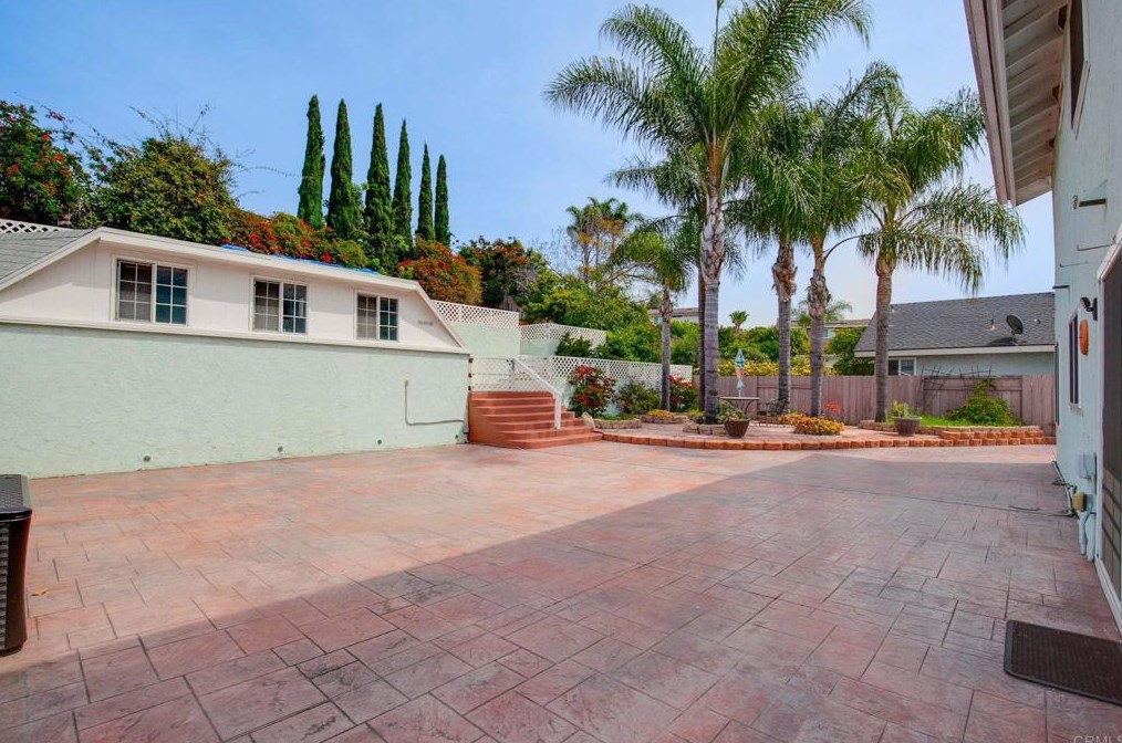 171 Camino Vista Real, Chula Vista CA  91910-6260 exterior